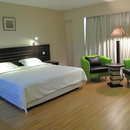 Labuk Hotel Sandakan Exterior photo