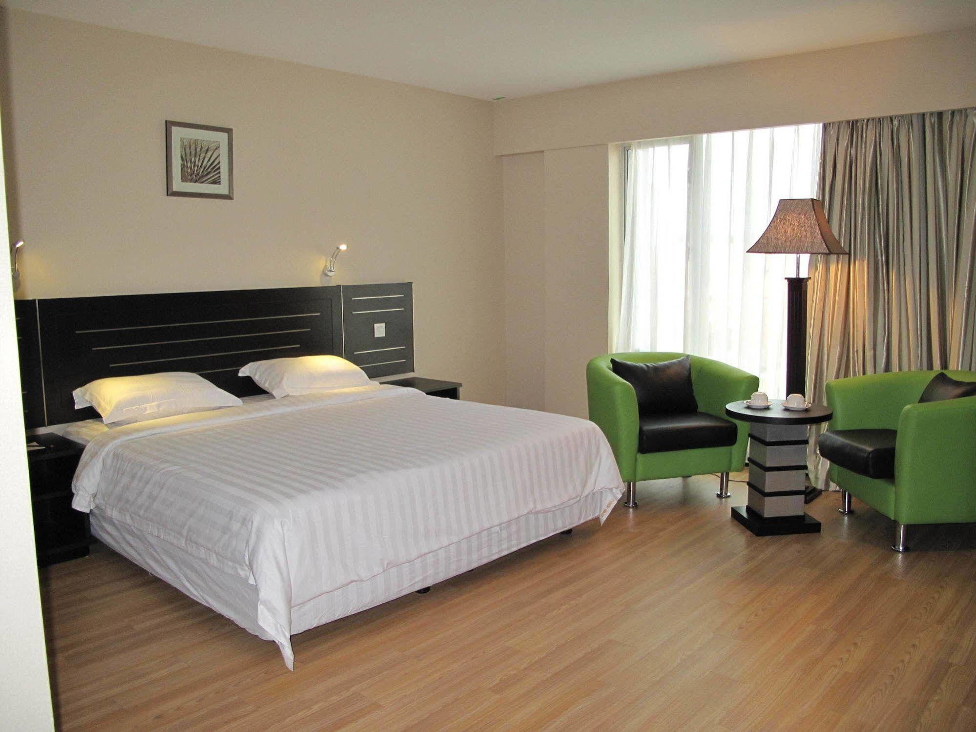 Labuk Hotel Sandakan Exterior photo