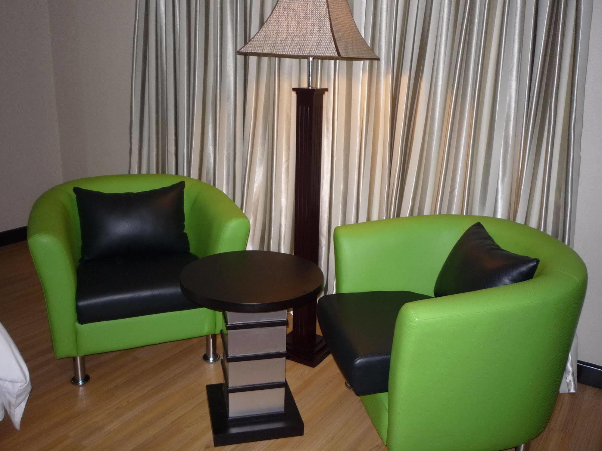 Labuk Hotel Sandakan Exterior photo